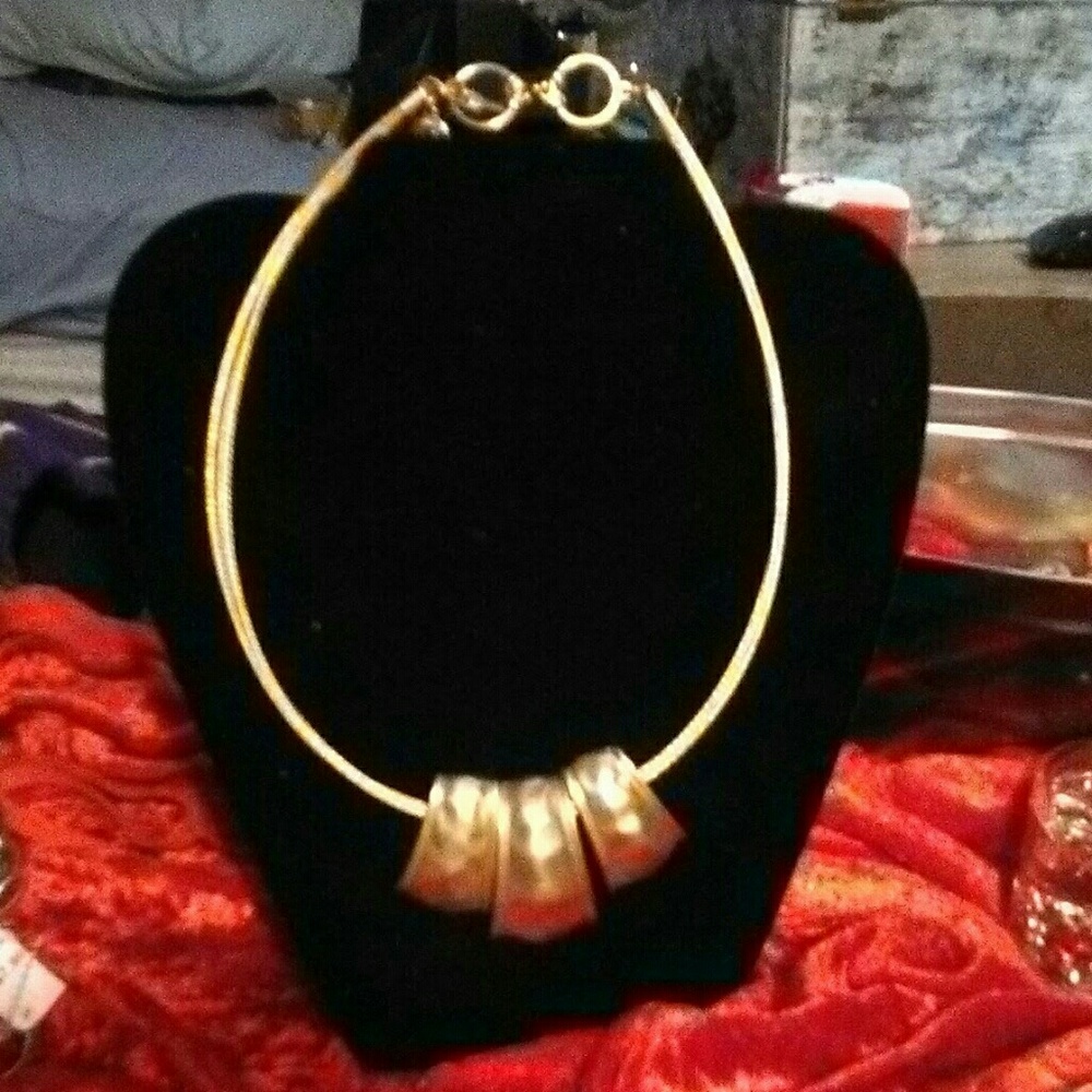 Beautiful necklace  Jones NY